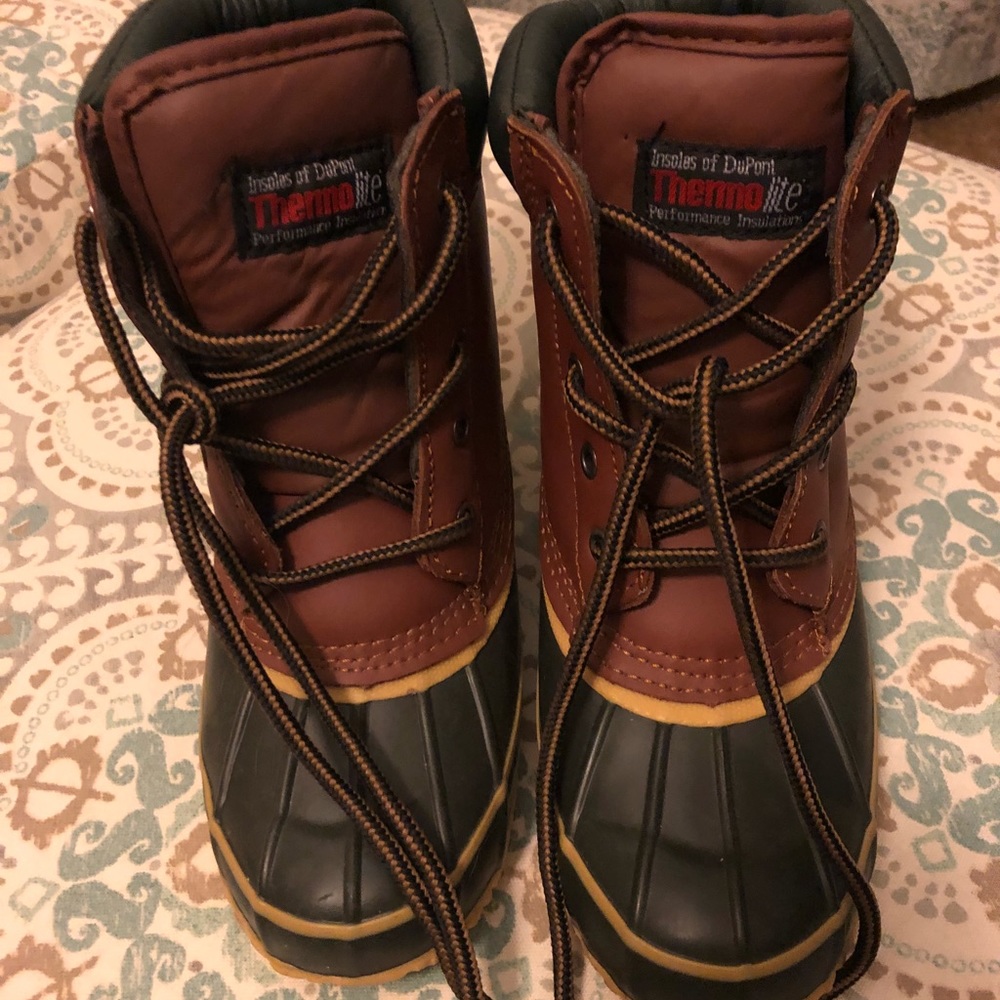 Duck boots